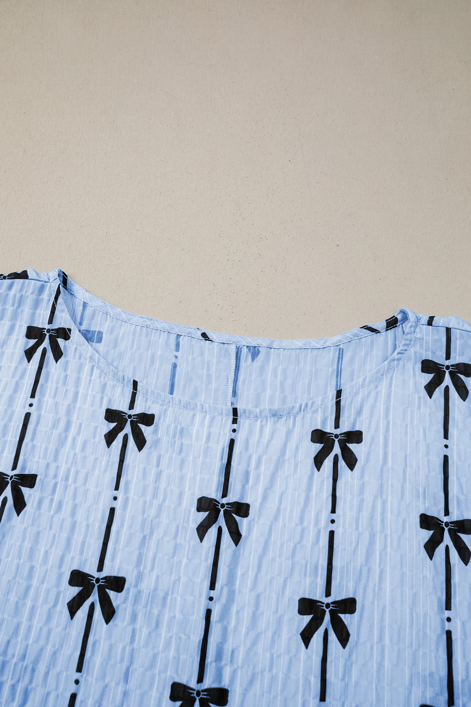 Beige Bow Print Striped Puff Short Sleeve Blouse